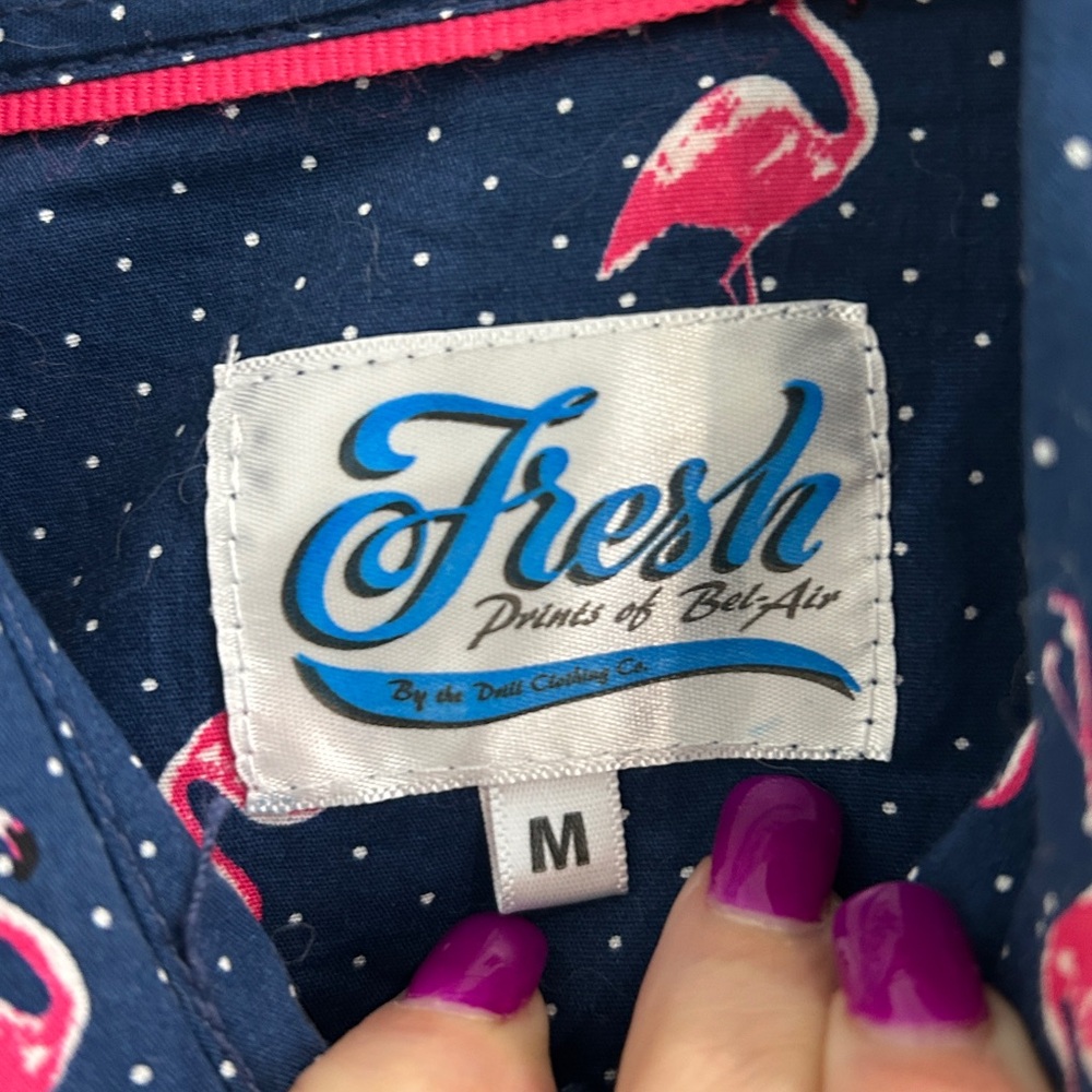 NWT Fresh Prints of Bel Air flamingo short-sleeve button-down shirt |Size Med - Picture 7 of 9